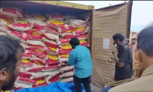 Kakinada Port! : కాకినాడ పోర్టులో మళ్లీ రేషన్ బియ్యం కలకలం !
