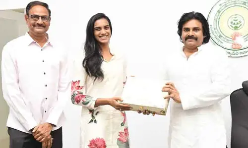 Pv Sindu Marriage: పవన్ కల్యాణ్‌కు ఆహ్వాన పత్రిక అందజేత