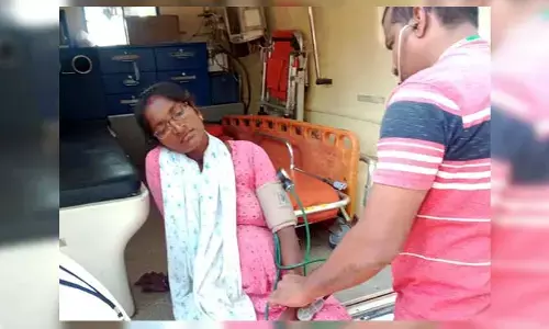 Group-2 : పురిటి నొప్పులతో గ్రూప్ 2 ఎగ్జామ్ రాసిన మహిళ