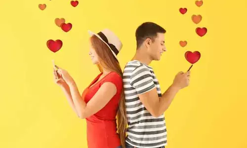 Textationship : మాటలుండవ్.. చేతలుండవ్.. ఓన్లీ మెసేజ్ లే!!