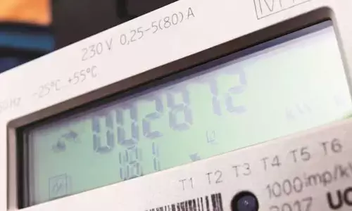 Smart Meters : దేశంలో 73లక్షల స్మార్ట్ మీటర్లు అమర్చాం.. పార్లమెంట్‌లో కేంద్రం ప్రకటన