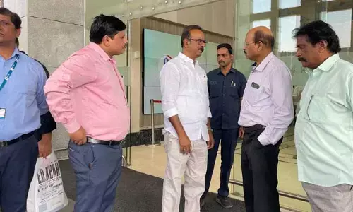 సంధ్య థియేటర్ బాధితుడికి బూర పరామర్శ