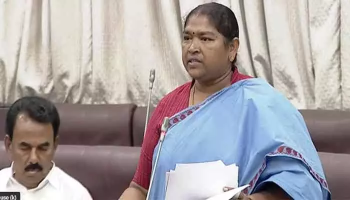 Minister Seethakka : కొత్త నల్లా కనెక్షన్లకు పెండింగ్ దరఖాస్తులు లేవు : మంత్రి సీతక్క Minister Seethakka : కొత్త నల్లా కనెక్షన్లకు పెండింగ్ దరఖాస్తులు లేవు : మంత్రి సీతక్క