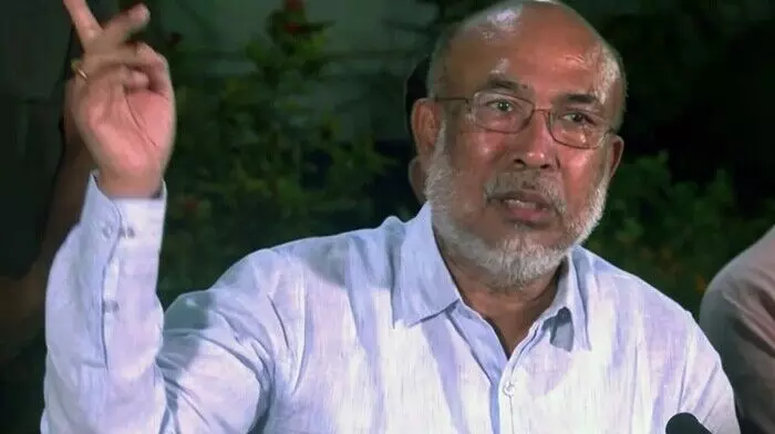Manipur CM: మణిపూర్ సీఎం బీరెన్ సింగ్ నివాసం దగ్గర బాంబు..! Manipur CM: మణిపూర్ సీఎం బీరెన్ సింగ్ నివాసం దగ్గర బాంబు..!