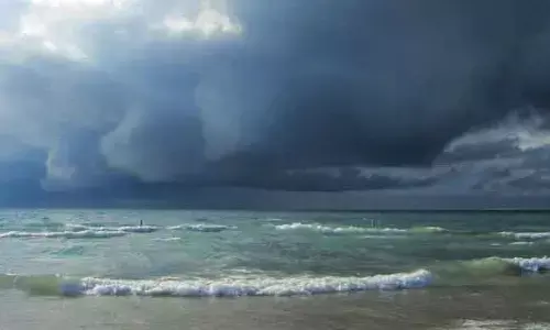 Weather Alert : తీవ్ర అల్పపీడనం.. ఏపీలో అన్ని పోర్టుల్లో 3వ నంబరు ప్రమాద హెచ్చరిక