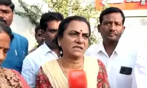 POW: అల్లు అర్జున్ ఏమైనా త్యాగం చేశాడా..? ప్రగతిశీల మహిళా సంఘం నేత సంధ్య
