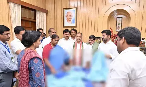 మహిళా సంఘాలకు శుభవార్త.. చీర డిజైన్ ఫైనల్ చేసిన CM రేవంత్