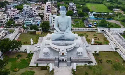రాజధాని భూముల్లో స్కామ్: మాజీ మంత్రి సంచలన వ్యాఖ్యలు