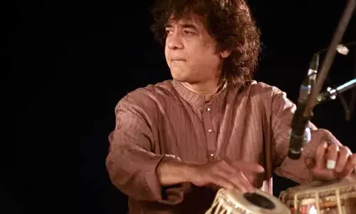 Zakir Hussain: క్రికెటర్ కావాలనుకుని తబలా మ్యాస్ట్రోగా జాకీర్ హుస్సేన్