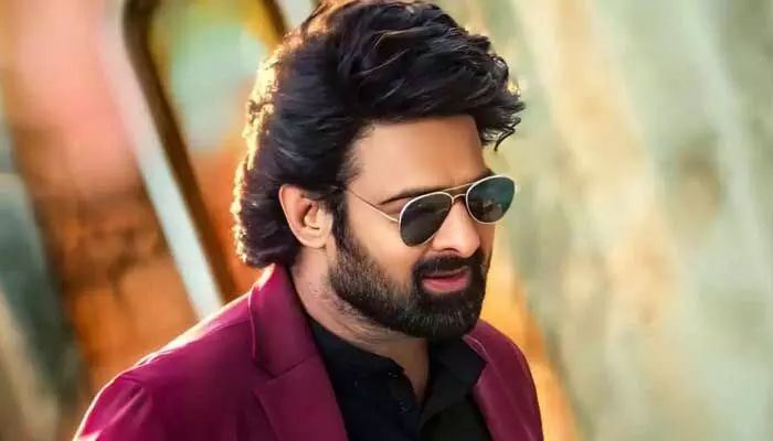 Prabhas: డార్లింగ్ ఫ్యాన్స్కు బ్యాడ్ న్యూస్.?. ఆ సినిమా విడుదల వాయిదా..! Prabhas: డార్లింగ్ ఫ్యాన్స్కు బ్యాడ్ న్యూస్.?. ఆ సినిమా విడుదల వాయిదా..!
