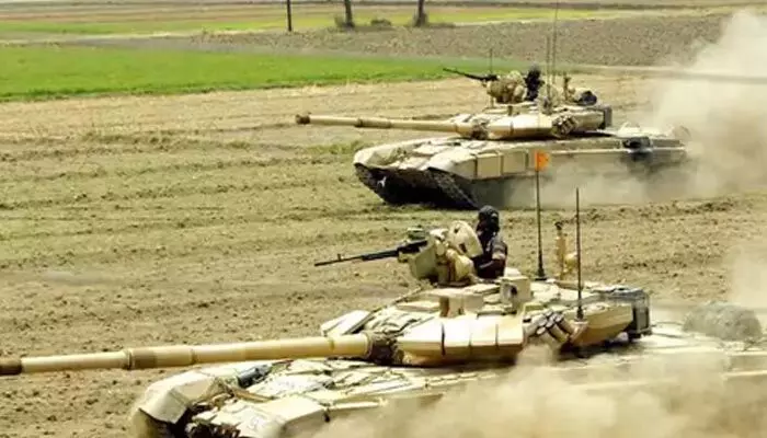 Soldiers killed: శిక్షణా సమయంలో పేలుడు.. ఇద్దరు జవాన్లు మృతి Soldiers killed: శిక్షణా సమయంలో పేలుడు.. ఇద్దరు జవాన్లు మృతి