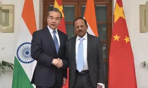 India-China: భారత్ తో కలిసి పనిచేస్తాం.. చైనా విదేశాంగ మంత్రి ప్రకటన