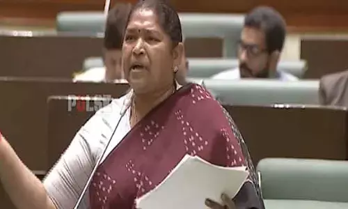 Minister Seethakka : ఉచిత బస్సు స్కీమ్ కు వ్యతిరేకంగానే బీఆర్ఎస్ డ్రామాలు : మంత్రి సీతక్క