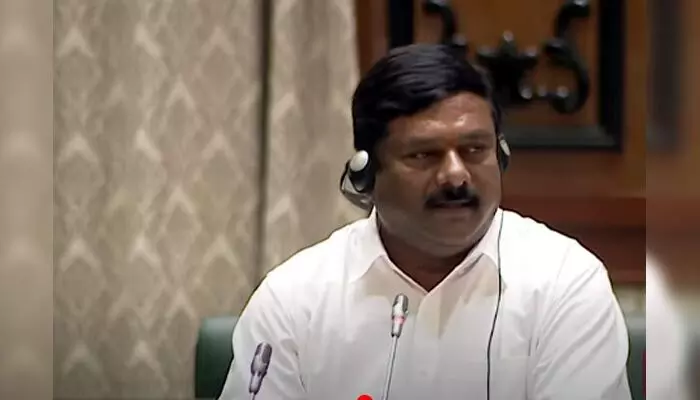 TG Assembly: బీఆర్ఎస్ నేతలు మింగిన సొమ్మును.. ఎందుకు కక్కించడం లేదు.. ఏలేటి ఫైర్ TG Assembly: బీఆర్ఎస్ నేతలు మింగిన సొమ్మును.. ఎందుకు కక్కించడం లేదు.. ఏలేటి ఫైర్
