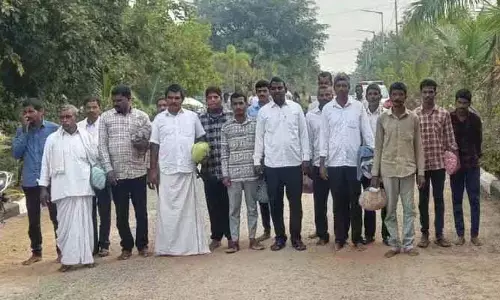 Farmers Released: సంగారెడ్డి సెంట్రల్ జైలు వద్ద ఉత్కంఠ.. జైలు నుంచి లగచర్ల రైతులు విడుదల
