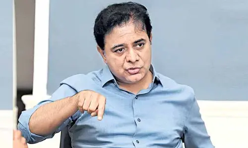 KTR: సీఎంను ఎవరో తప్పుదోవ పట్టిస్తుండ్రు.. కేటీఆర్ ఇంట్రెస్టింగ్ కామెంట్స్