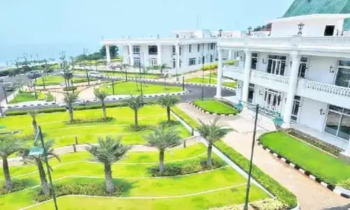 రుషికొండ భవనాలపై ప్రభుత్వం ఫోకస్.. త్వరలో కీలక ప్రకటన
