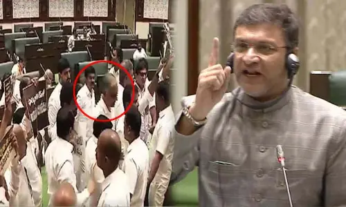 Akbaruddin Owaisi: బీఆర్ఎస్ సభ్యులకు కేసీఆర్ నేర్పింది ఇదేనా? అసెంబ్లీలో అక్బరుద్దీన్ ఓవైసీ ఫైర్