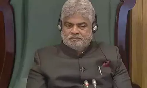 Assembly : విపక్షాల వాయిదా తీర్మానాల తిరస్కరణ..సభ రేపటికి వాయిదా