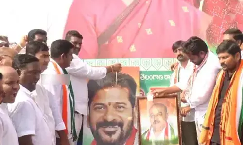 Manchiryala: సీఎం రేవంత్ రెడ్డికి మంచిర్యాల ప్రజల పాలాభిషేకం