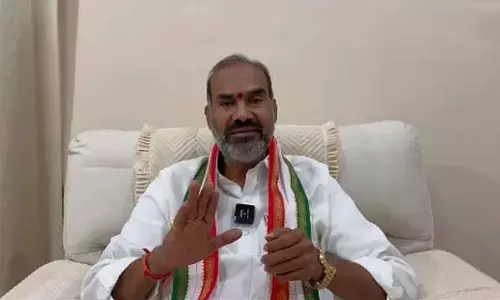 Congress: అల్లు అర్జున్ తీరులో కనీస పశ్చాత్తాపం లేదు.. ప్రభుత్వ విప్ ఆది శ్రీనివాస్