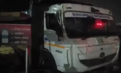Pune Accident: పూణేలో మద్యం మత్తులో ట్రక్ డ్రైవర్ వీరంగం.. ముగ్గురు మృతి