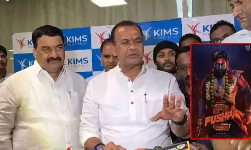శ్రీతేజ్ కుటుంబానికి పుష్ప మూవీ నిర్మాత రూ.50 లక్షల ఆర్థికసాయం