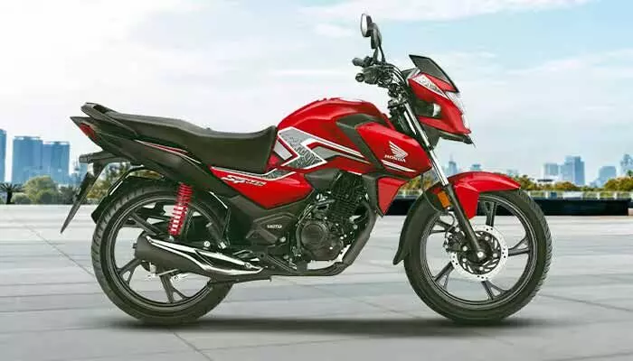 Honda SP125 Bike: రూ.91,771 ప్రారంభ ధరతో హోండా కొత్త బైక్ లాంచ్.. ఫీచర్ల వివరాలివే..! Honda SP125 Bike: రూ.91,771 ప్రారంభ ధరతో హోండా కొత్త బైక్ లాంచ్.. ఫీచర్ల వివరాలివే..!