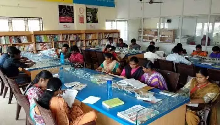 Good News: నిరుద్యోగులకు గుడ్ న్యూస్.. త్వరలో 32,438 ఉద్యోగాలకు నోటిఫికేషన్..! Good News: నిరుద్యోగులకు గుడ్ న్యూస్.. త్వరలో 32,438 ఉద్యోగాలకు నోటిఫికేషన్..!