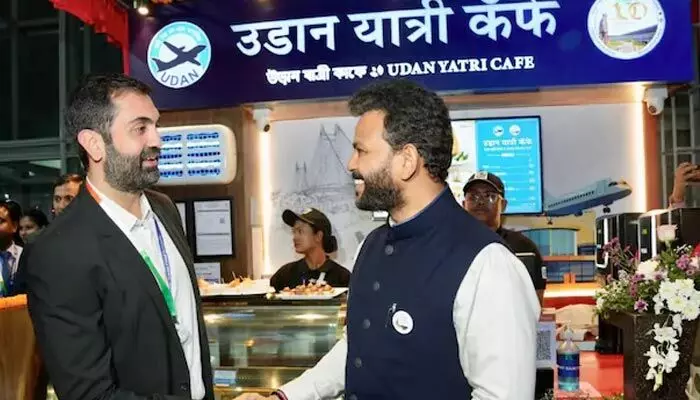 Udan yatri cafe: ఎయిర్పోర్టులో కేఫ్ ధరలకు చెక్? ఉడాన్ యాత్రి కేఫ్ ప్రారంభించిన కేంద్రం Udan yatri cafe: ఎయిర్పోర్టులో కేఫ్ ధరలకు చెక్? ఉడాన్ యాత్రి కేఫ్ ప్రారంభించిన కేంద్రం