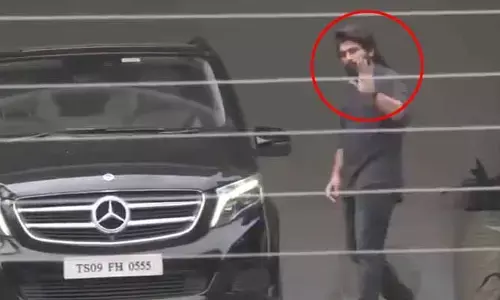 Allu Arjun: క్షణక్షణం ఉత్కంఠ.. చిక్కడపల్లి పీఎస్‌కు చేరుకున్న అల్లు అర్జున్