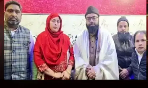 AIMIM : ఢిల్లీ అల్లర్ల కేసు నిందితుడి కుటుంబంతో మజ్లిస్ నేత భేటీ