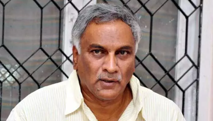 సాఫ్ట్వేర్ వాళ్ళతో పోలిక సరికాదు : తమ్మారెడ్డి భరద్వాజ సాఫ్ట్వేర్ వాళ్ళతో పోలిక సరికాదు : తమ్మారెడ్డి భరద్వాజ