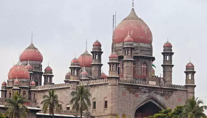 High Court : ఫోన్ ట్యాపింగ్ కేసులో హైకోర్ట్ కీలక నిర్ణయం High Court : ఫోన్ ట్యాపింగ్ కేసులో హైకోర్ట్ కీలక నిర్ణయం