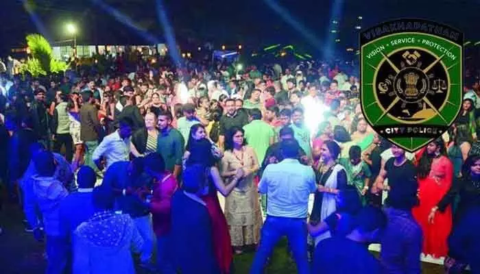 2025 New Year: న్యూ ఇయర్ వేడుకలపై షాకింగ్ మార్గదర్శకాలు జారీ 2025 New Year: న్యూ ఇయర్ వేడుకలపై షాకింగ్ మార్గదర్శకాలు జారీ