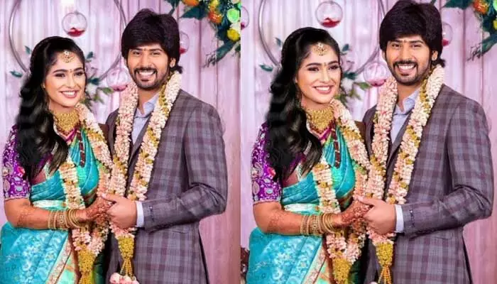 Amar -Tejaswini: పెళ్లి తర్వాత మేము హ్యాపీగా లేము.. బిగ్ బాంబ్ పేల్చిన సీరియల్ జంట(వీడియో) Amar -Tejaswini: పెళ్లి తర్వాత మేము హ్యాపీగా లేము.. బిగ్ బాంబ్ పేల్చిన సీరియల్ జంట(వీడియో)