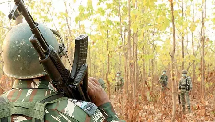 Maoists: ఆ ఇద్దరు వనం వీడి జనంలోకి రావాలి.. ములుగు SP శబరీష్ పిలుపు Maoists: ఆ ఇద్దరు వనం వీడి జనంలోకి రావాలి.. ములుగు SP శబరీష్ పిలుపు