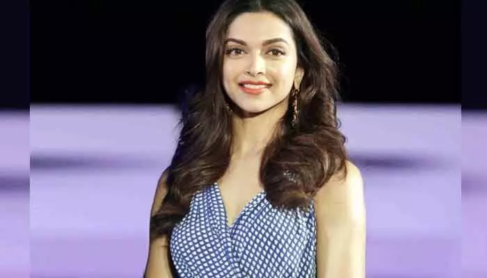 Deepika Padukone: స్పెషల్ రోల్లో దీపికా పదుకొనె.. ‘కల్కి’ లాగా ఈసారి కూడా హిట్ పక్కా! Deepika Padukone: స్పెషల్ రోల్లో దీపికా పదుకొనె.. ‘కల్కి’ లాగా ఈసారి కూడా హిట్ పక్కా!
