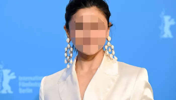 Heroine: పది రోజుల షూటింగ్ కు 9 కోట్లు తీసుకున్న స్టార్ హీరోయిన్.. ఆమె ఎవరంటే? Heroine: పది రోజుల షూటింగ్ కు 9 కోట్లు తీసుకున్న స్టార్ హీరోయిన్.. ఆమె ఎవరంటే?