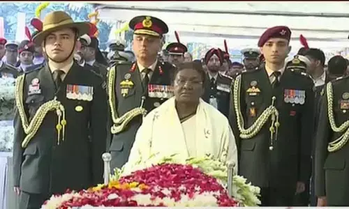 Funeral: మాజీ ప్రధాని మన్మోహన్ సింగ్ అంతిమ సంస్కారాలు ప్రారంభం.. ప్రముఖుల నివాళి