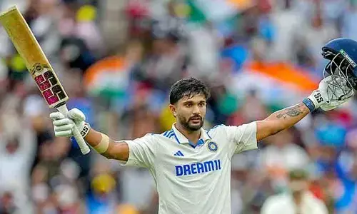 యువ క్రికెటర్ నితీశ్‌కు రూ.25 లక్షలు ప్రోత్సాహం.. త్వరలో అందజేత