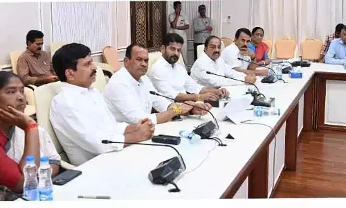 Telangana Cabinet : తెలంగాణ కేబినెట్ భేటీ వాయిదా !