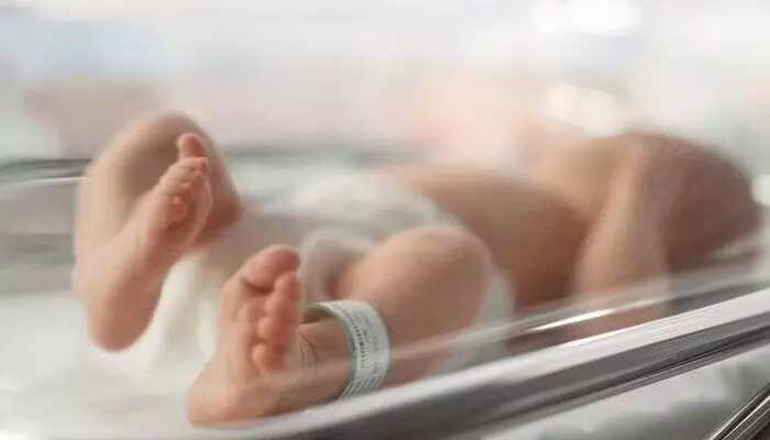 Odisha: ఒడిశాలో పేదరికం కారణంగా నవజాత శిశువును విక్రయించిన దంపతులు Odisha: ఒడిశాలో పేదరికం కారణంగా నవజాత శిశువును విక్రయించిన దంపతులు