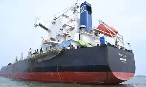 Kakinada Port:స్టెల్లా షిప్ నుంచి రేషన్ బియ్యం అన్‌లోడ్