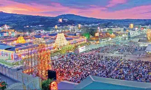 Tirumala Samacharam: తిరుమలలో భక్తుల రద్దీ సాధారణం.. శ్రీవారి దర్శనానికి 6 గంటల సమయం