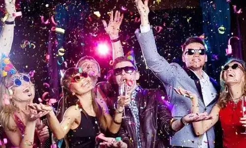 New Year Celebrations : సరదాగా గడిపేద్దాం.. 2024కు గుడ్ బై చెప్పేద్దాం..