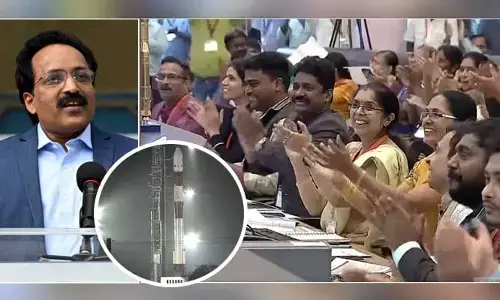 ISRO: శ్రీహరికోటలో ఇస్రో శాస్త్రవేత్తల సంబరాలు