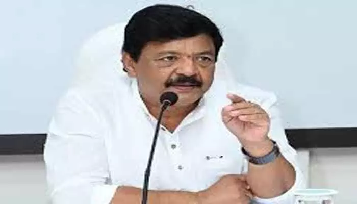 AP:‘పేద ప్రజల భద్రత కూటమి ప్రభుత్వ బాధ్యత’.. మంత్రి దుర్గేష్ కీలక వ్యాఖ్యలు AP:‘పేద ప్రజల భద్రత కూటమి ప్రభుత్వ బాధ్యత’.. మంత్రి దుర్గేష్ కీలక వ్యాఖ్యలు