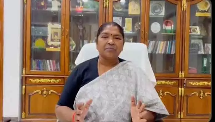 Minister Seethakka : డ్రగ్స్ కు దూరంగా ఉందాం.. ఆరోగ్య తెలంగాణను నిర్మించుకుందాం : మంత్రి సీతక్క Minister Seethakka : డ్రగ్స్ కు దూరంగా ఉందాం.. ఆరోగ్య తెలంగాణను నిర్మించుకుందాం : మంత్రి సీతక్క