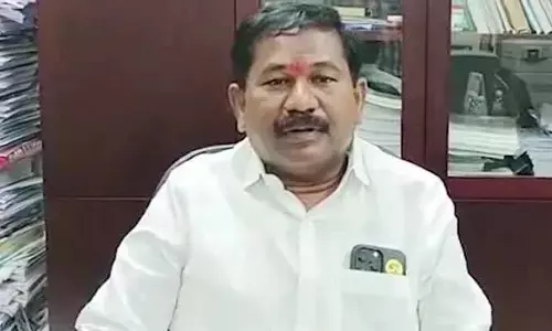Veeranjaneya Swamy: ఆ ఇబ్బందులు ఉన్నా పింఛన్లు ఇస్తున్నాం.. మంత్రి వీరాంజనేయ స్వామి కీలక వ్యాఖ్యలు